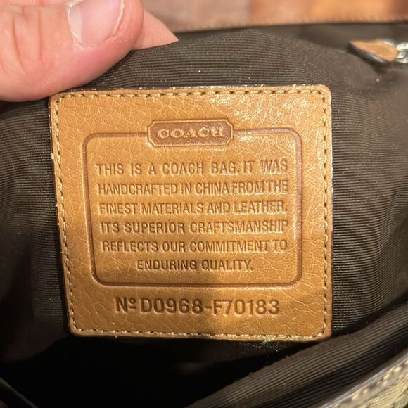 Coach Voyage Signature Messenger Bag in GUC signature jacquard fabric - Picture 12 of 16